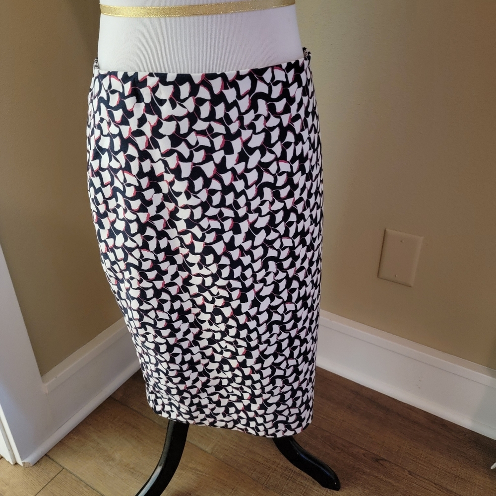 Sz. 4 Ann Taylor Factory Blue, White, And Pink Geometric Pencil Skirt